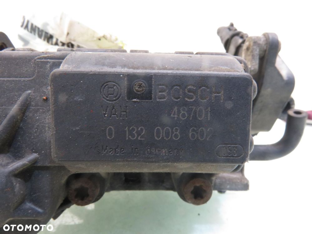 PRZEPUSTNICA OPEL CORSA B 1.0 i - 10 XE 0132008602 0280122014 48701 - 4