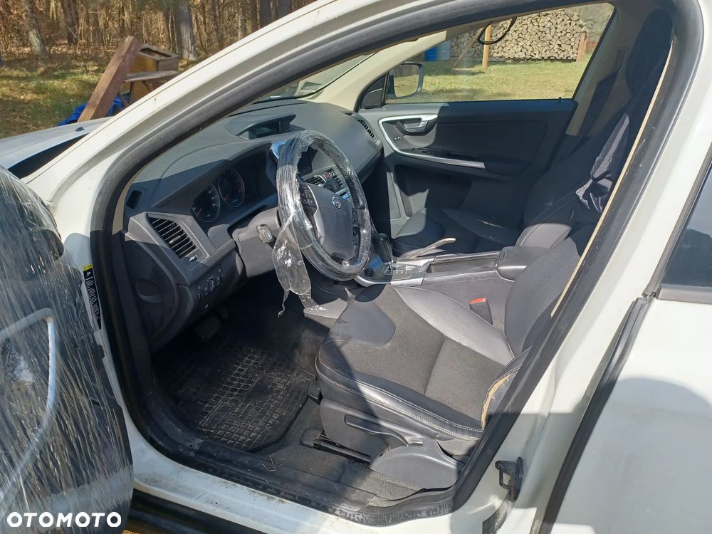 Volvo XC 60 - 4