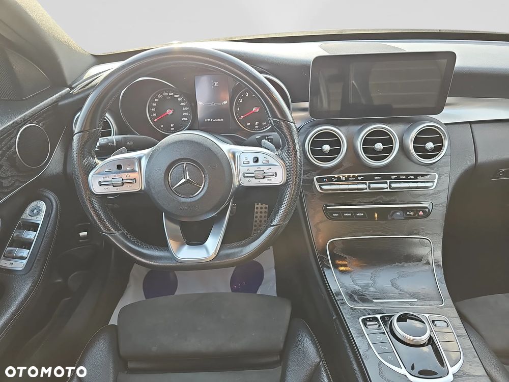 Mercedes-Benz Klasa C 300 9G-TRONIC - 10