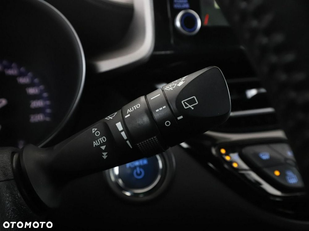 Toyota C-HR Business-Edition - 33