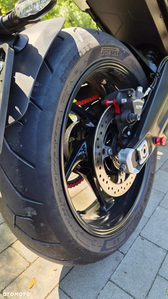 Triumph Trident - 19
