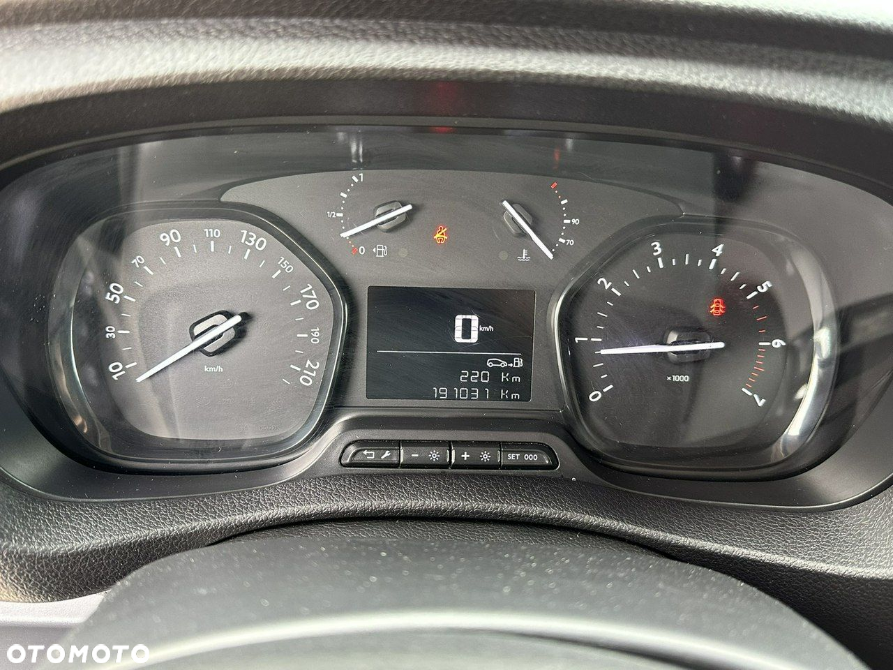 Peugeot Expert - 18