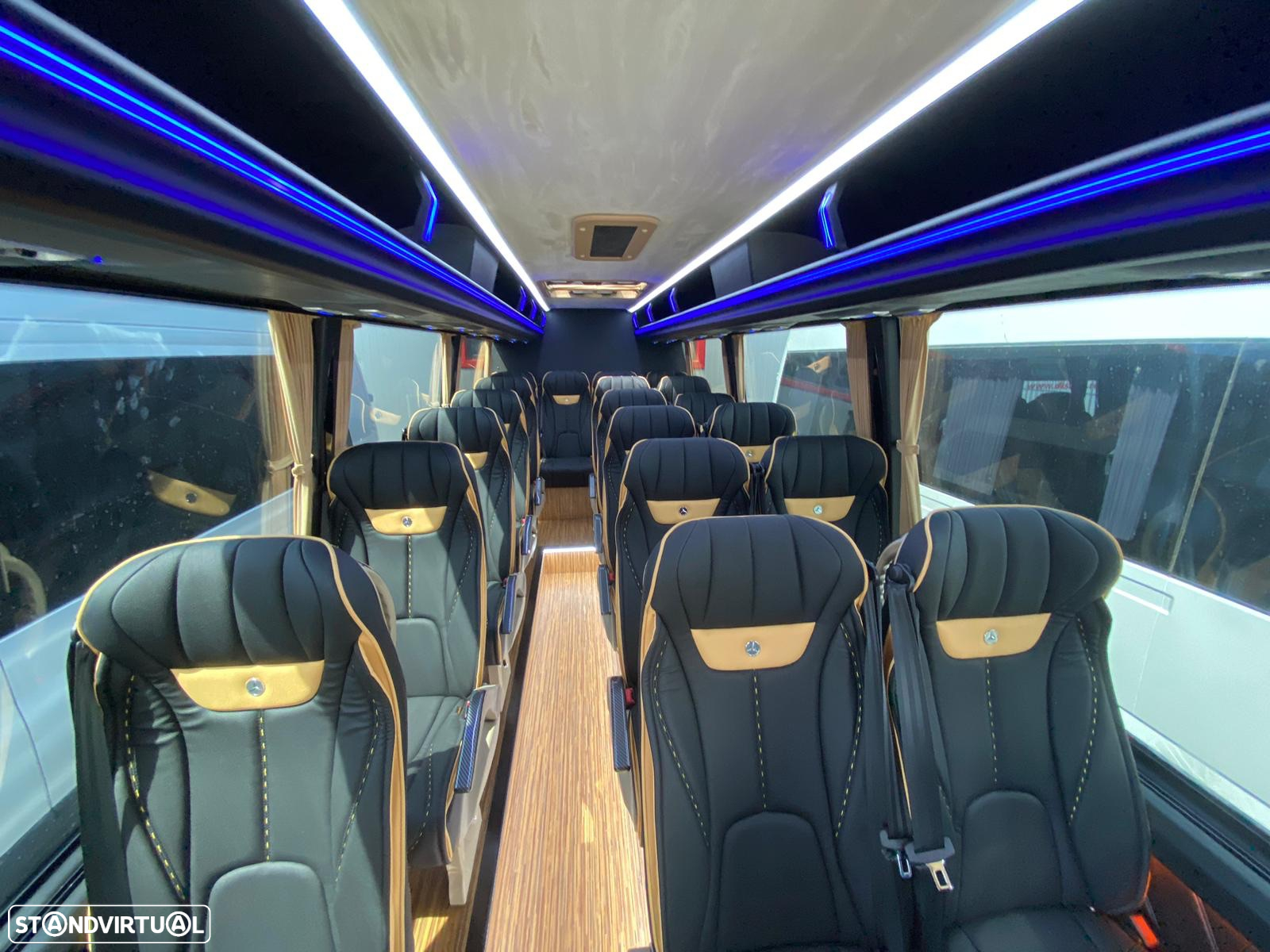 Mercedes Benz Sprinter 519 - 23