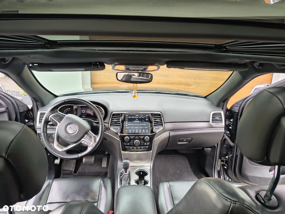 Jeep Grand Cherokee - 14
