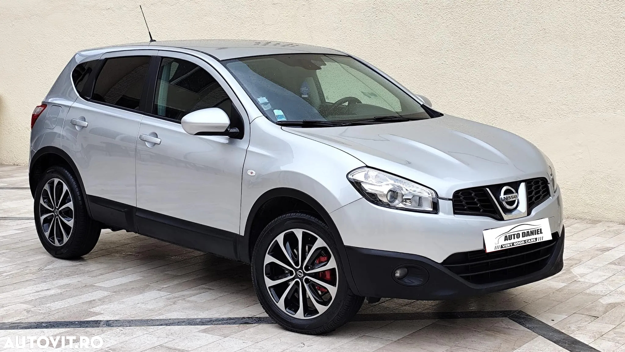 Nissan Qashqai - 2