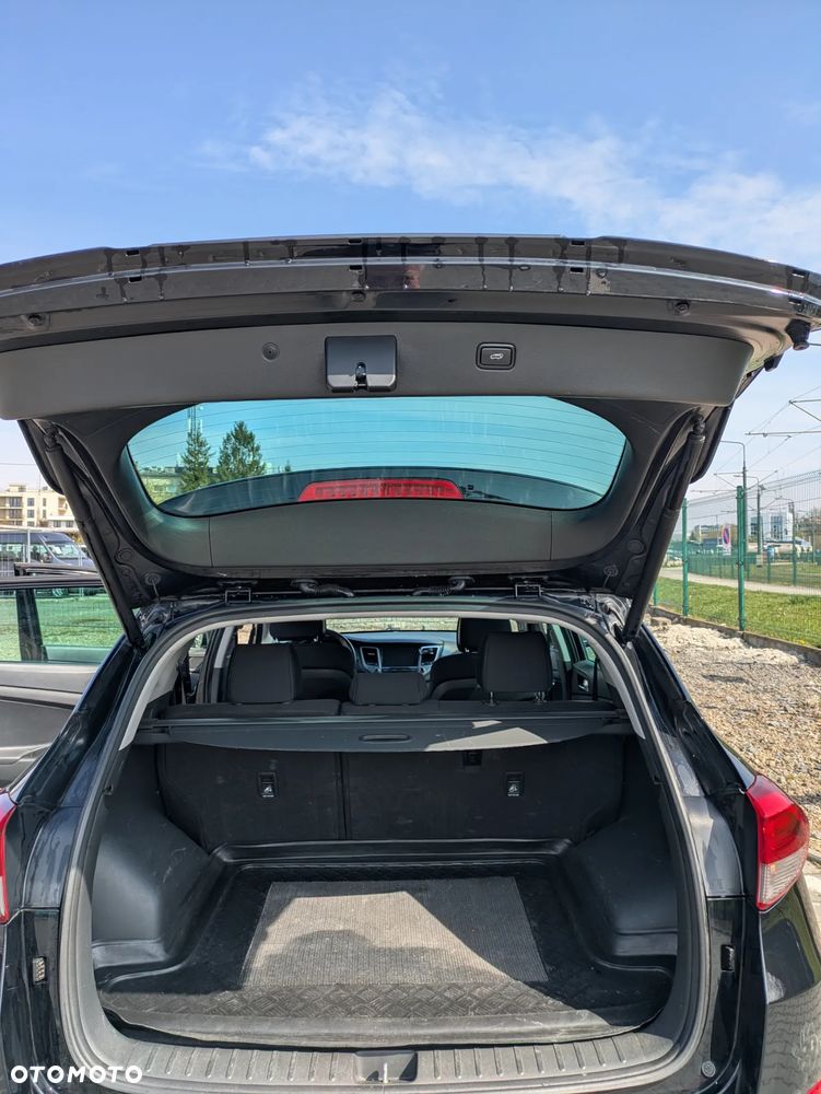 Hyundai Tucson 1.7 CRDI BlueDrive GO Plus 2WD DCT - 12