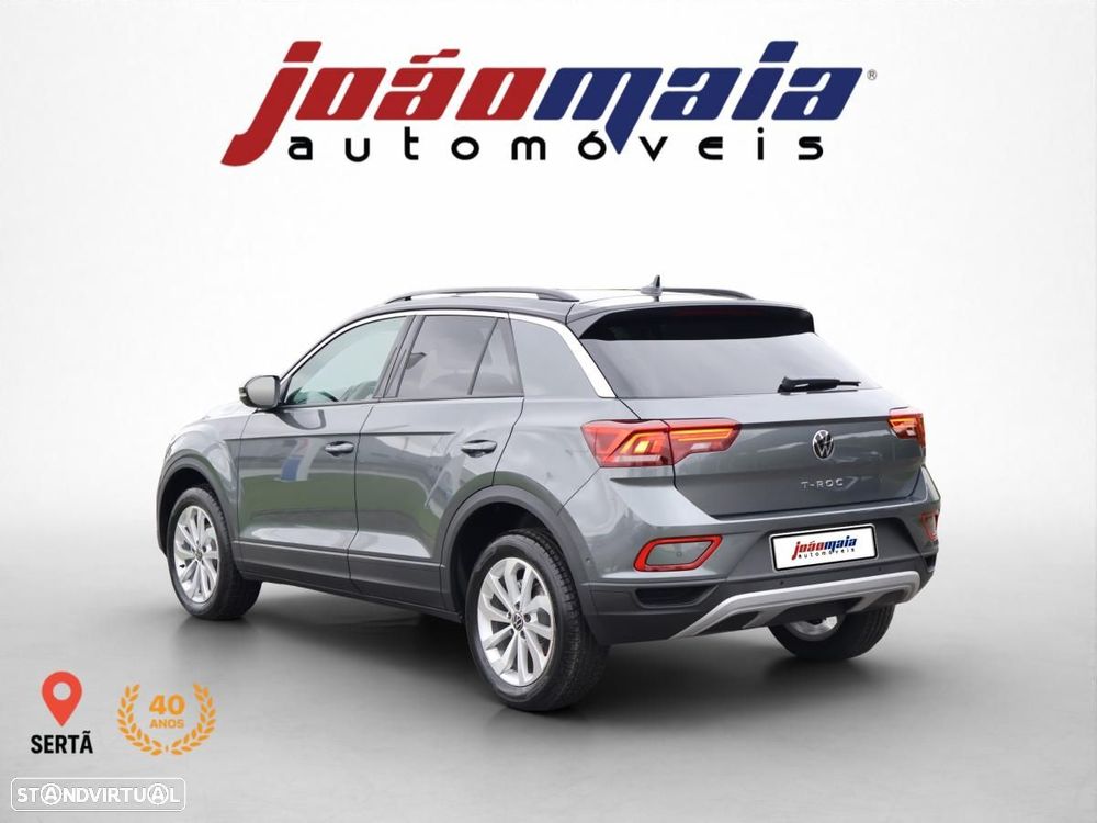 VW T-Roc 1.5 TSI Urban DSG - 8