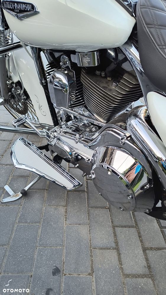 Harley-Davidson Touring Road King - 12