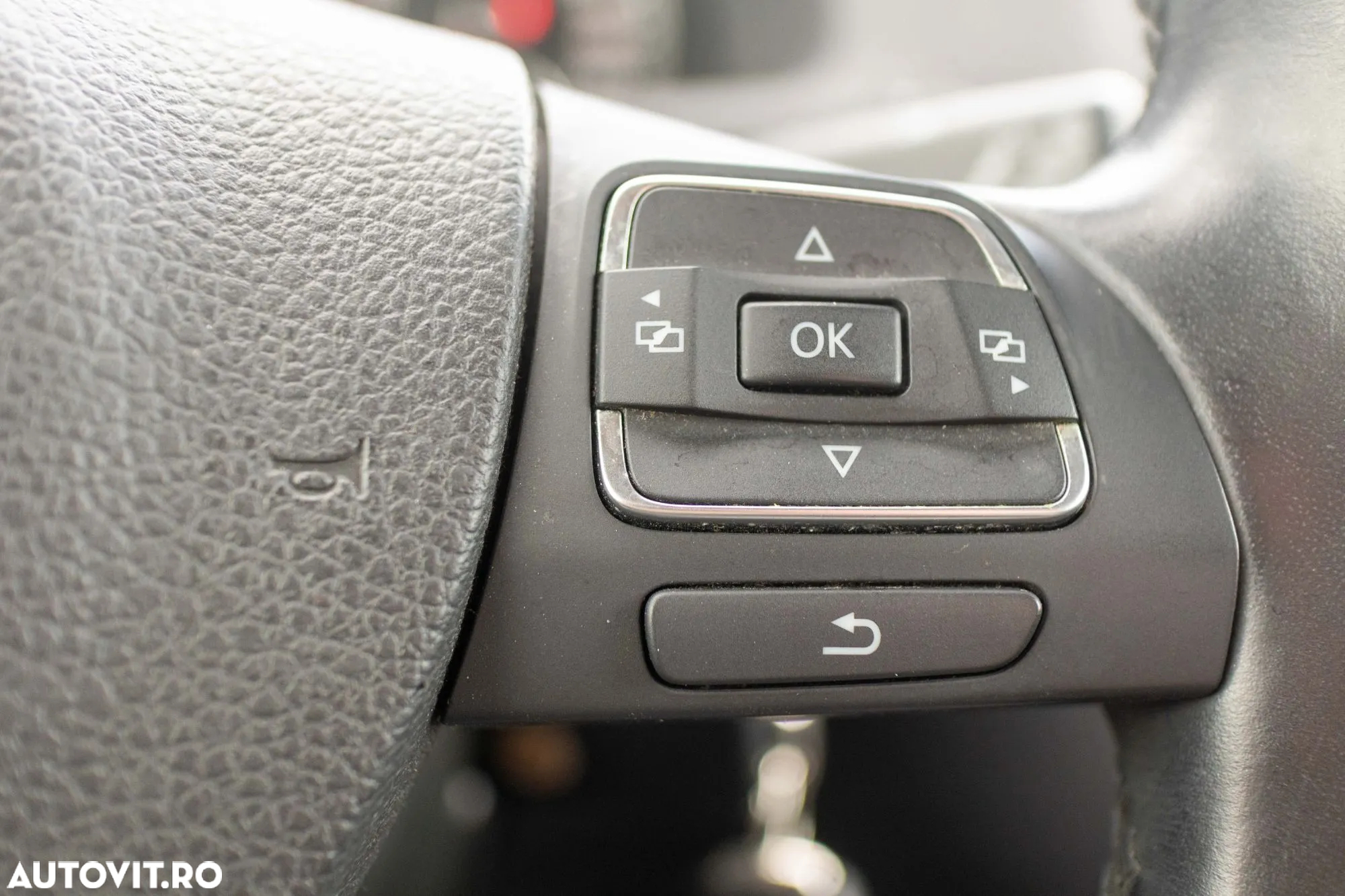 Volkswagen Touran - 9