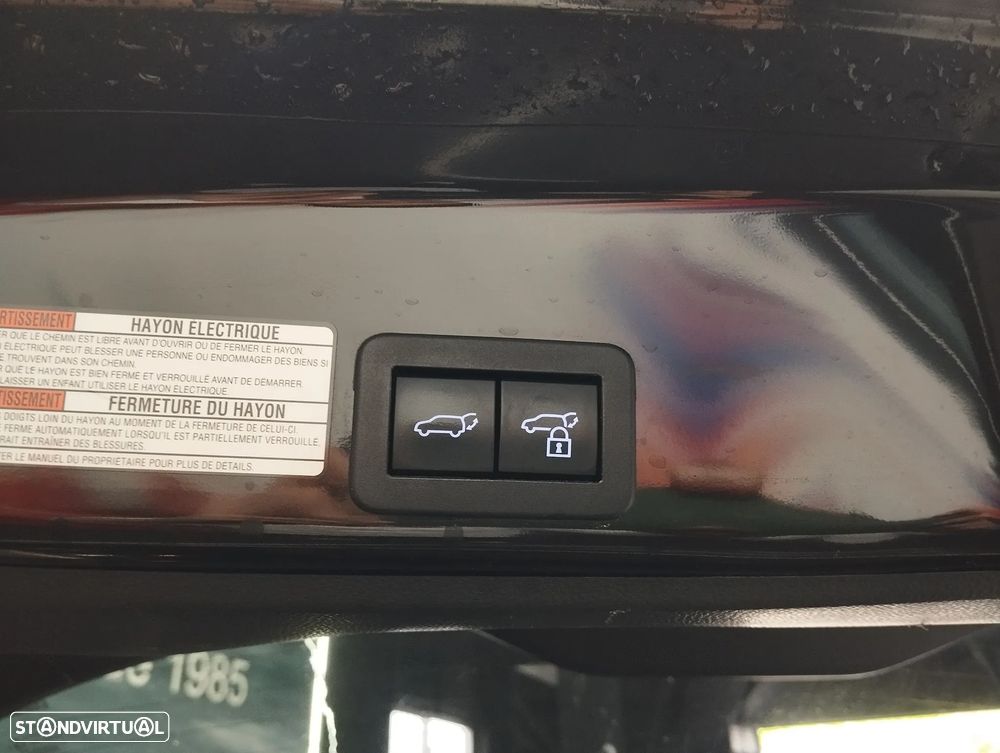 Toyota Yaris Cross 1.5 HDF Premiere Edition - 15