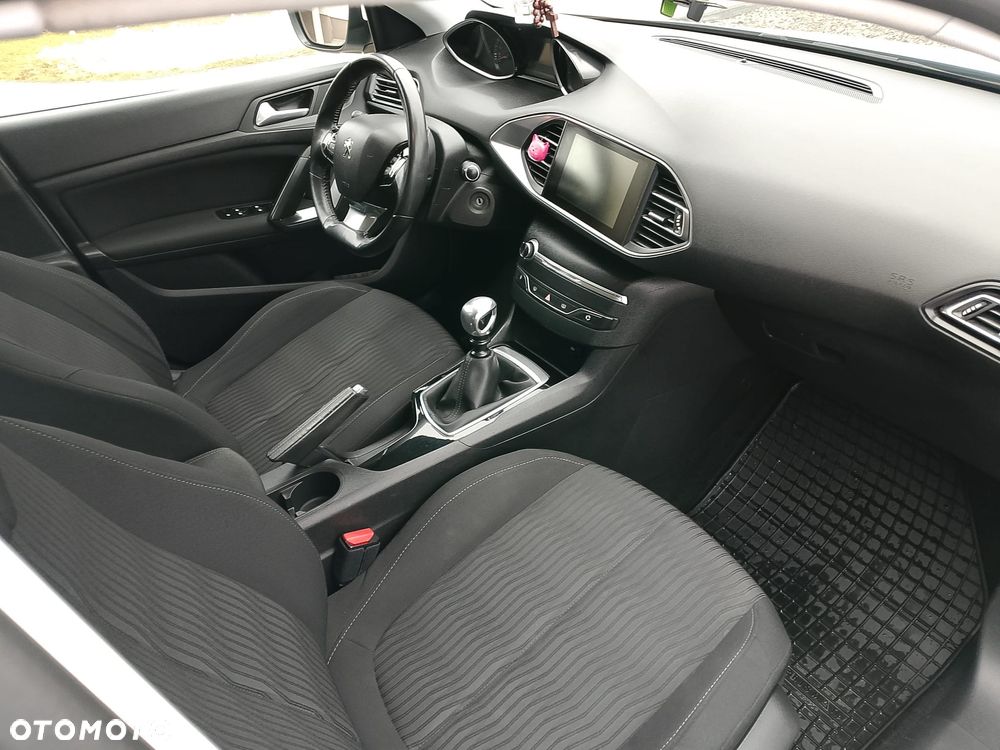 Peugeot 308 - 10