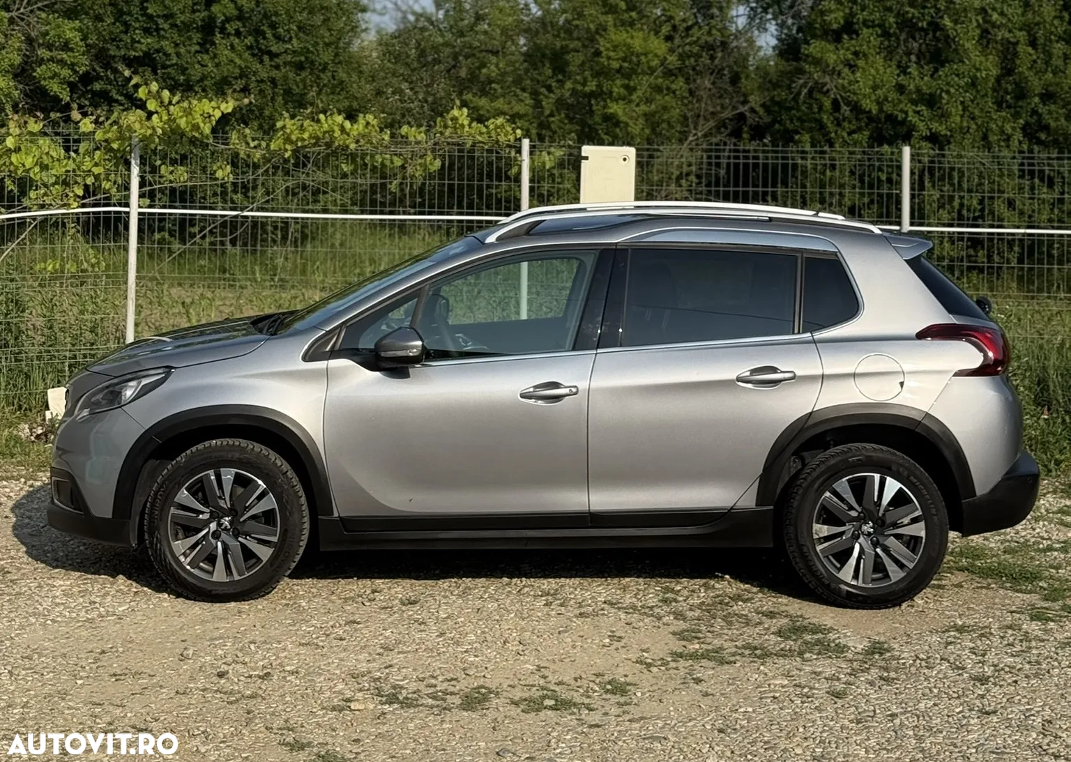 Peugeot 2008 1.2 PureTech Turbo EAT6 S&S Allure - 4