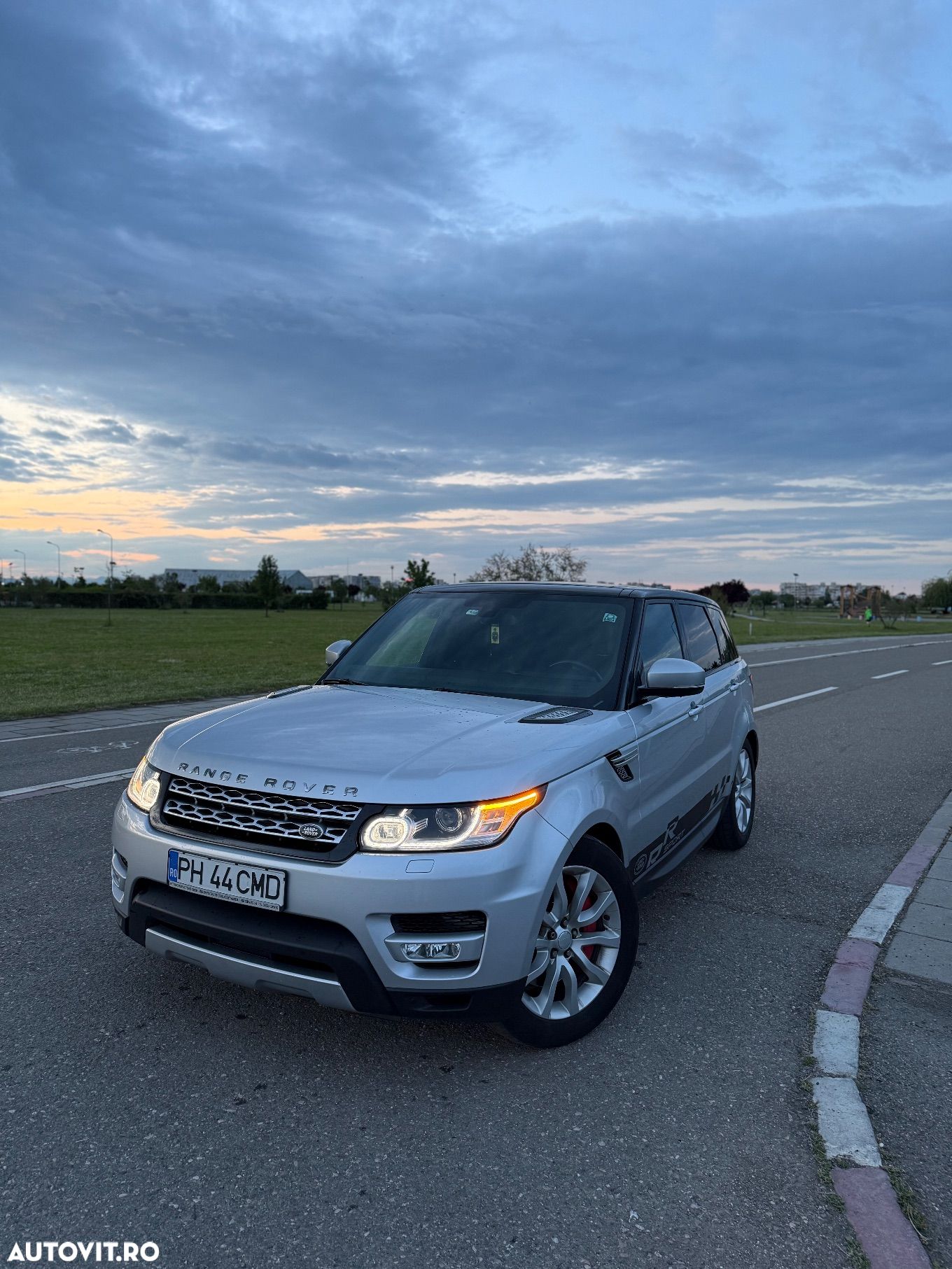 Land Rover Range Rover Sport - 1