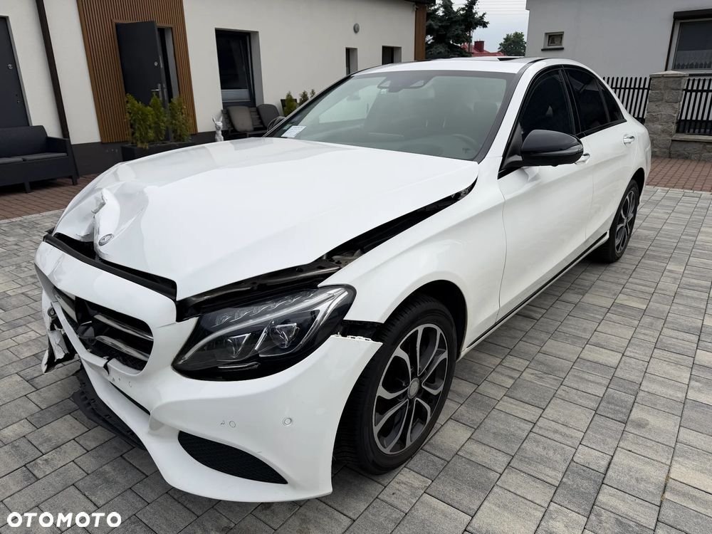 Mercedes-Benz Klasa C 200 7G-TRONIC Exclusive - 9