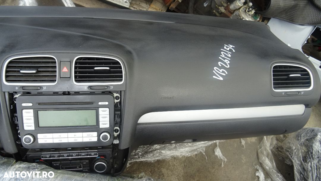 Plansa de bord Volkswagen Golf 6 din 2010 cu airbag volan si pasager - 4