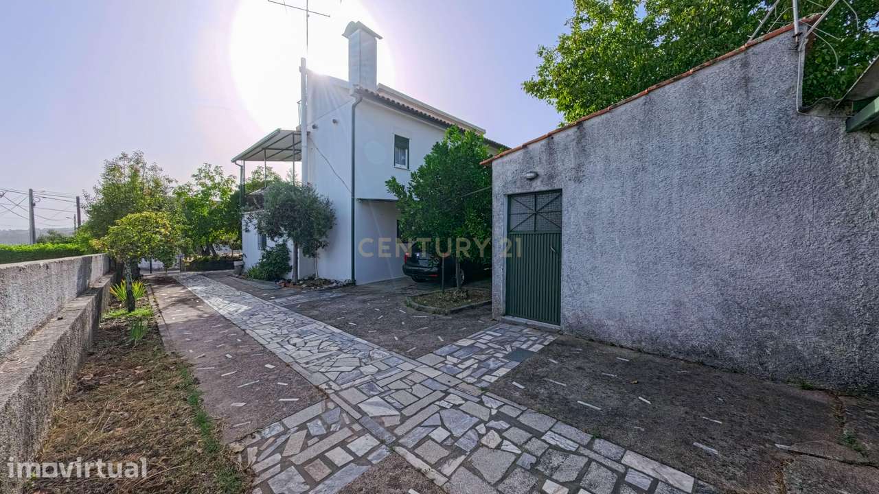 Moradia T3 com terreno de 1.800 m² em Espadanal -Viseu - Grande imagem: 2/18