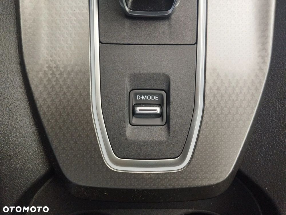 Nissan Qashqai 1.3 DIG-T mHEV N-Connecta Xtronic - 25