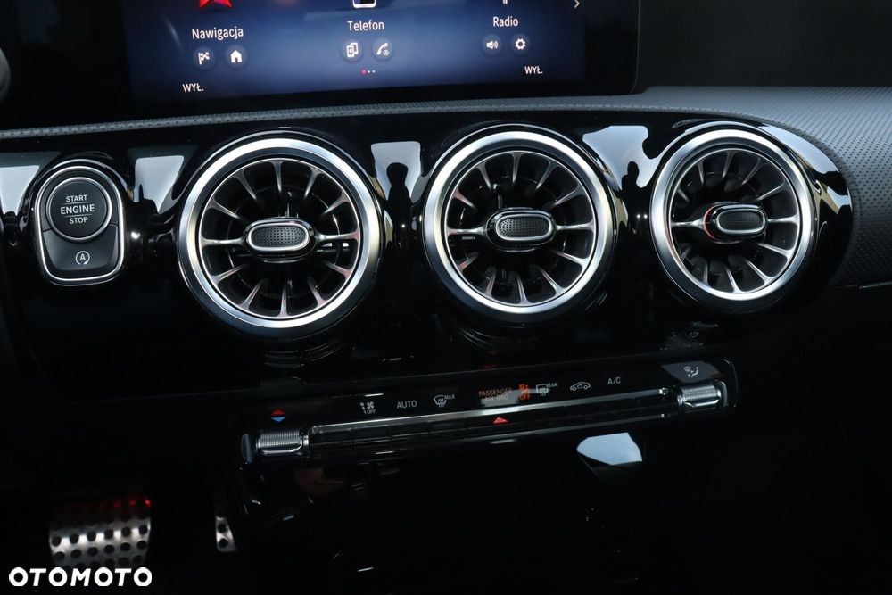 Mercedes-Benz CLA 200 mHEV AMG Line 7G-DCT - 25