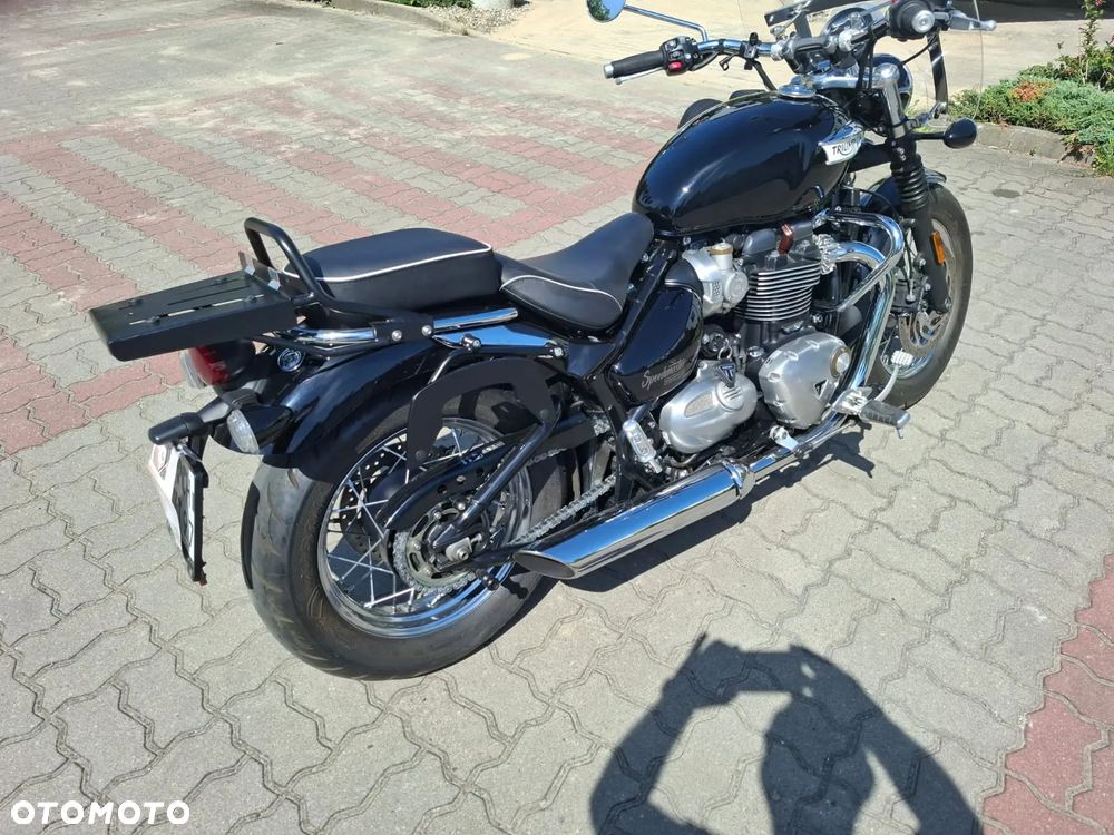 Triumph Bonneville - 4