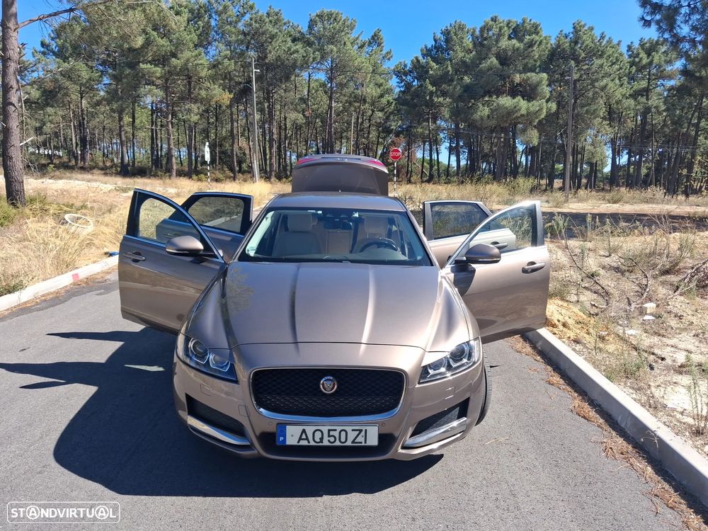 Jaguar XF E-Performance Prestige - 29