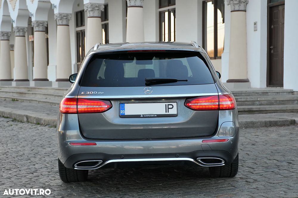 Mercedes-Benz E 300 Aut. - 10