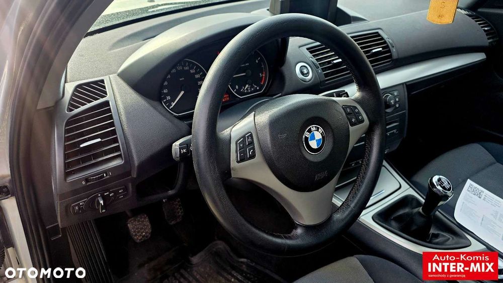 BMW Seria 1 120d - 29