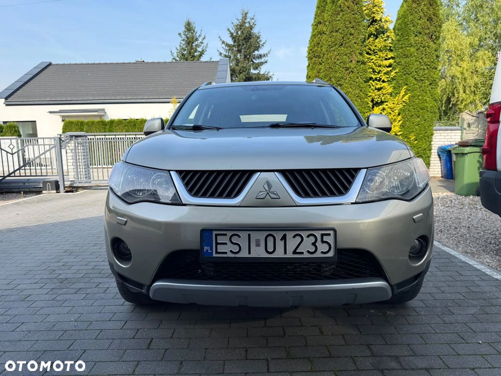 Mitsubishi Outlander - 6