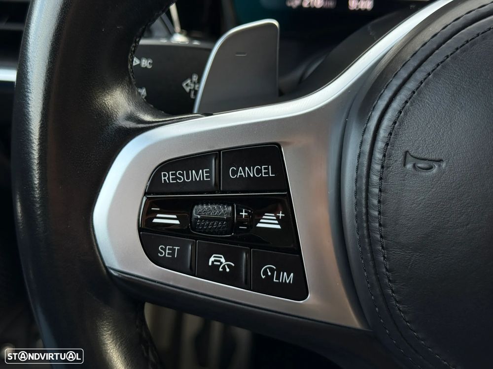 BMW 320 e Aut. M Sport - 22