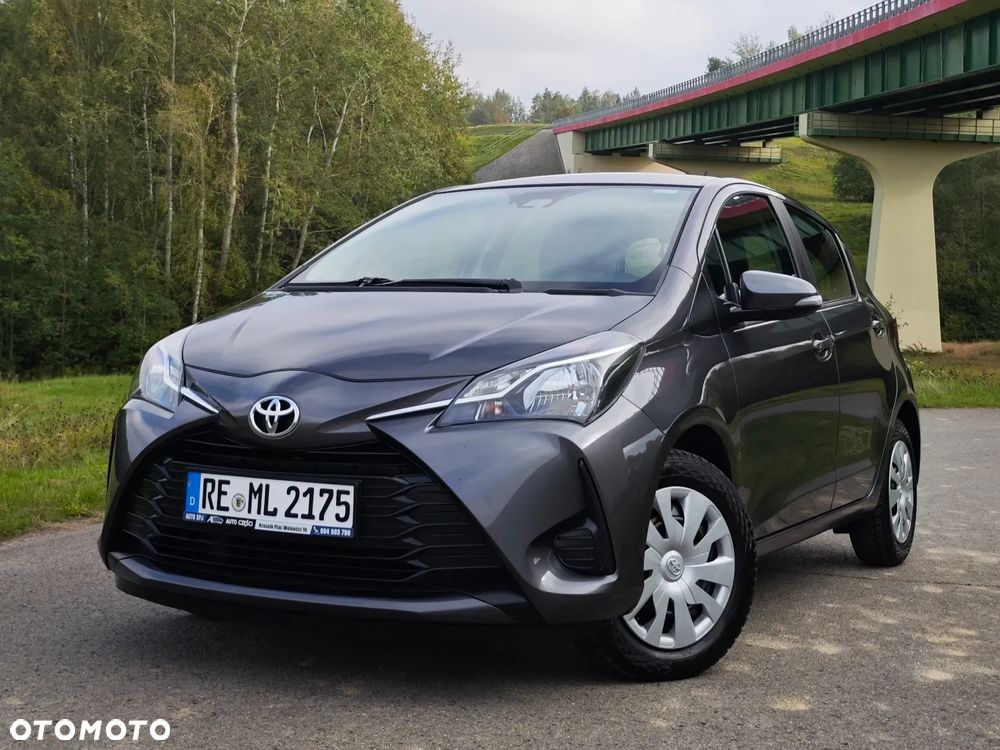 Toyota Yaris 1.5 Premium - 1