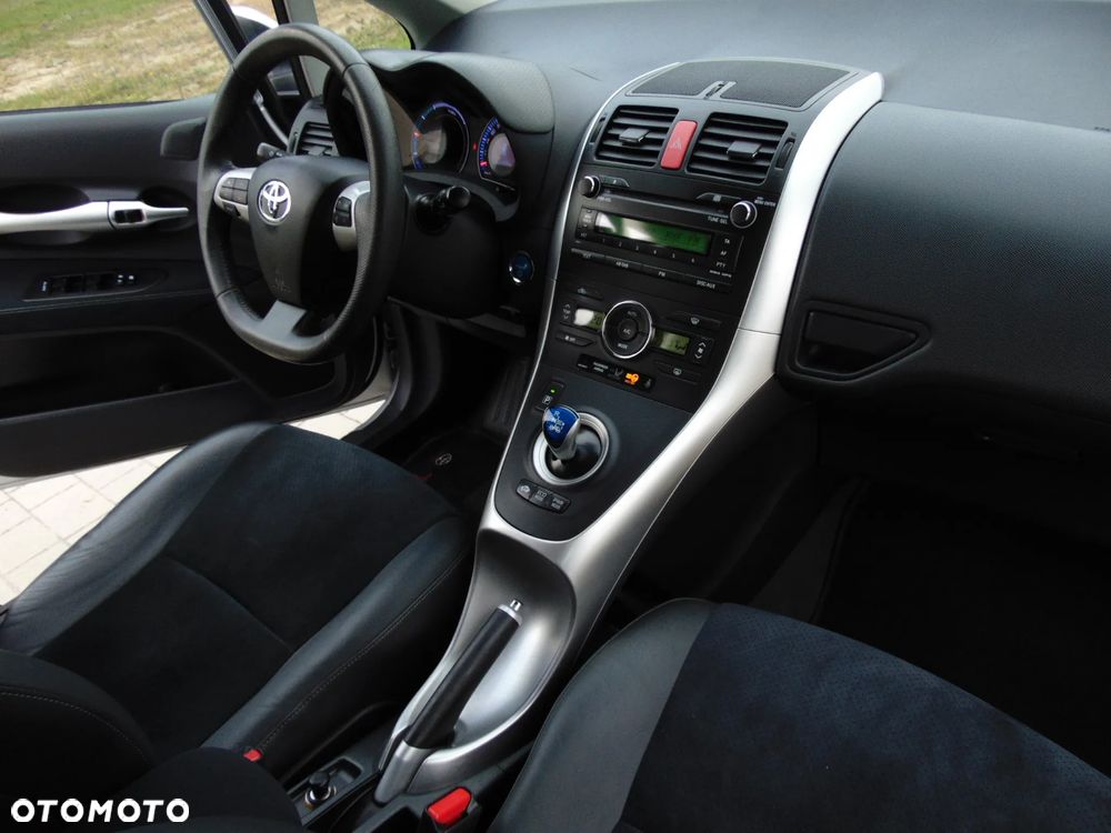 Toyota Auris - 10