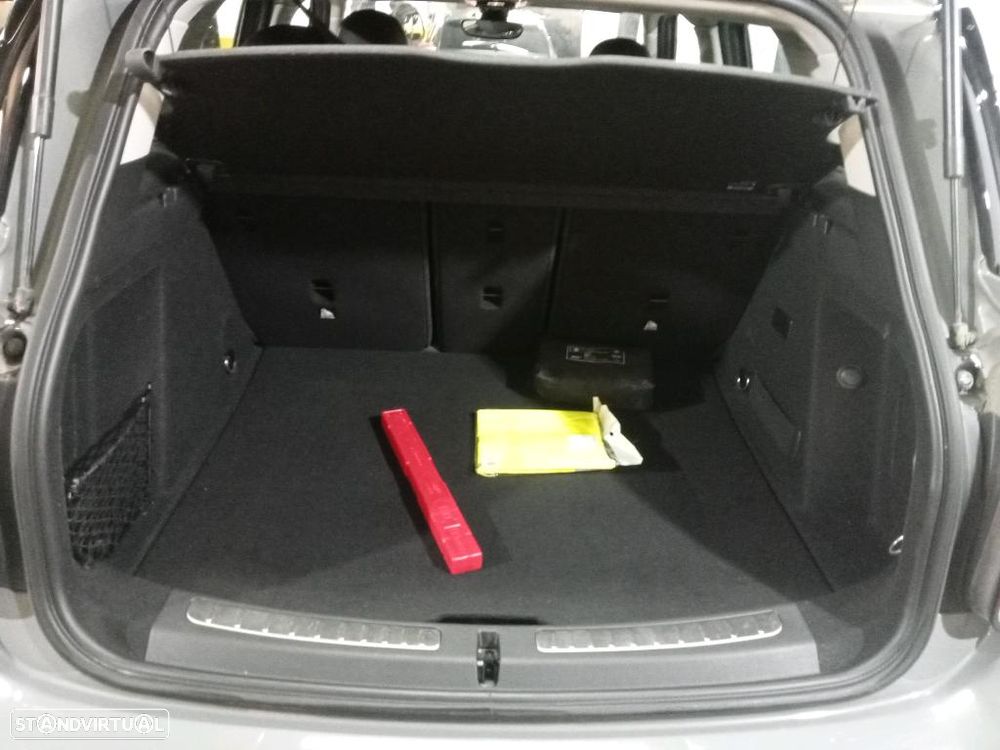 MINI Countryman Cooper SE Premium Essential Auto - 10