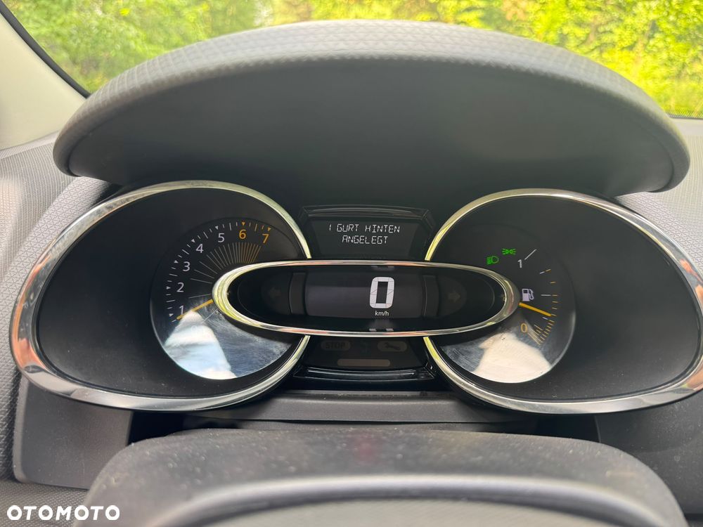 Renault Clio 1.2 16V 75 Start - 5
