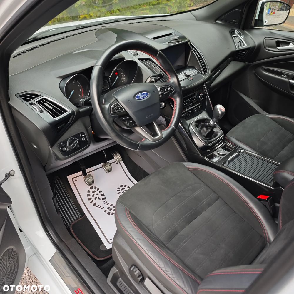 Ford Kuga 1.5 EcoBoost 2x4 ST-Line - 15