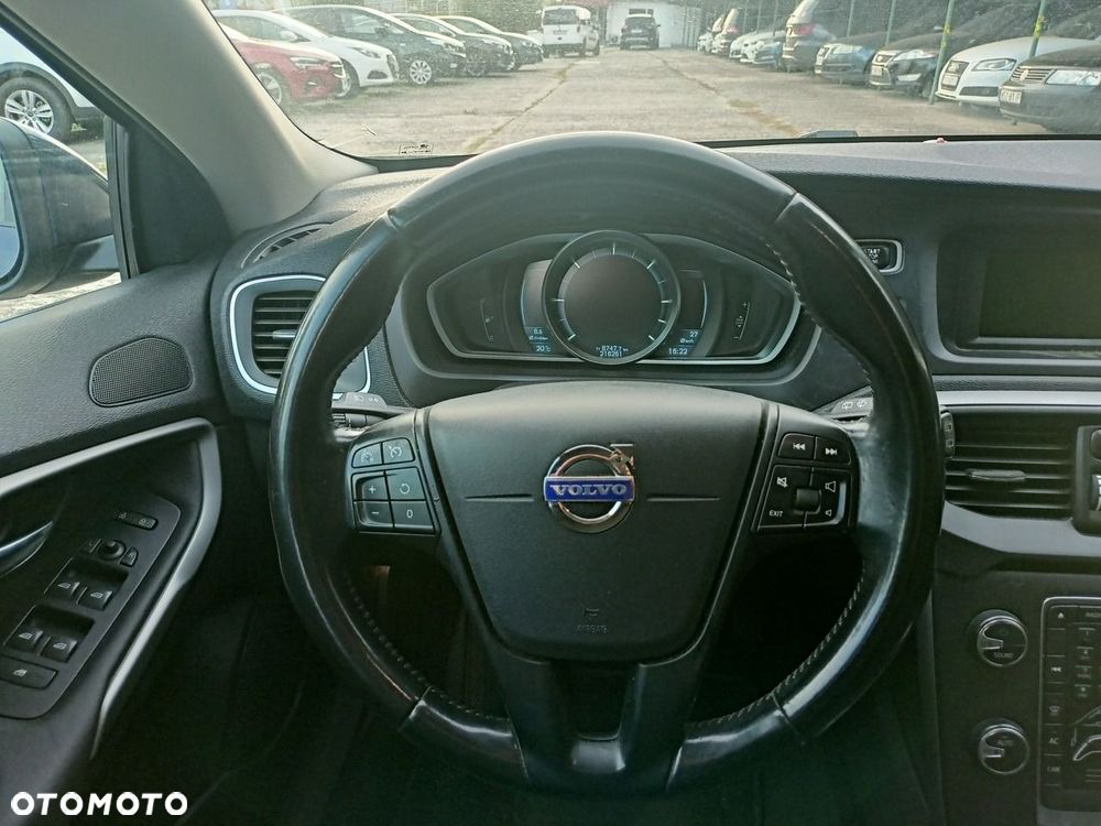 Volvo V40 D2 - 22