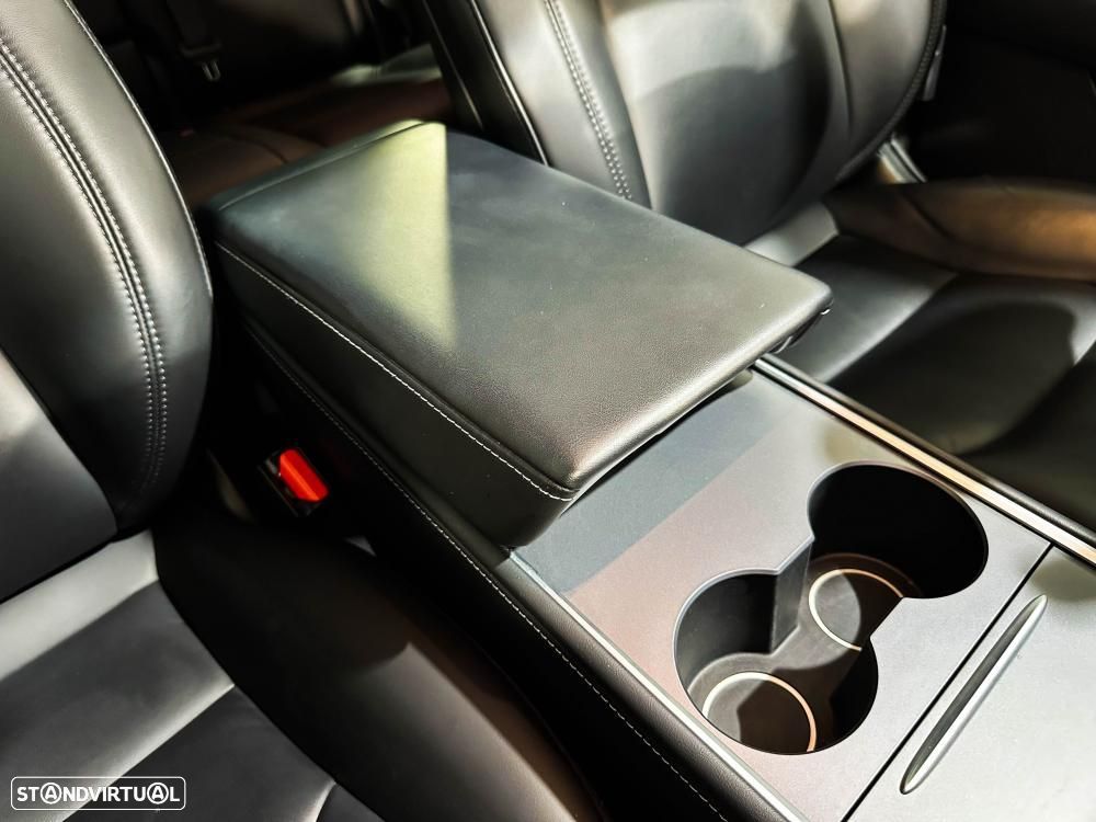 Tesla Model Y Long Range Dual Motor AWD - 39
