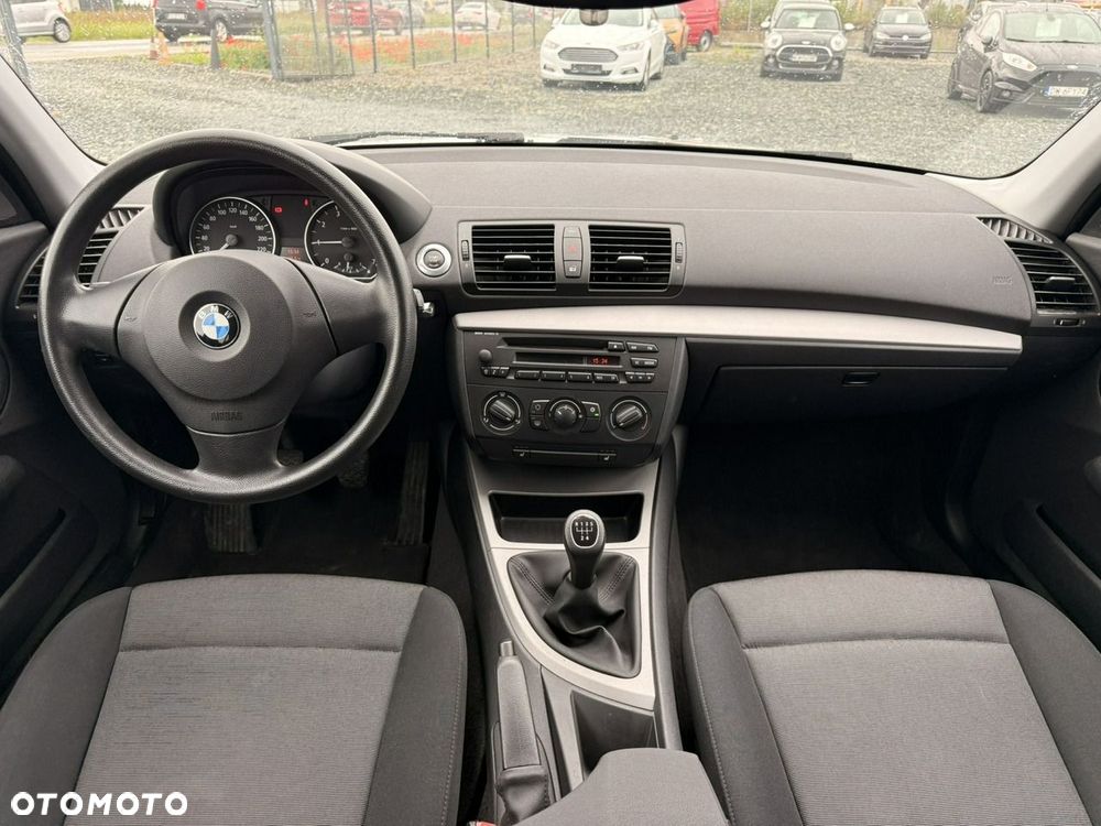 BMW Seria 1 116i - 4