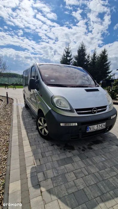 Opel Vivaro Tour - 1
