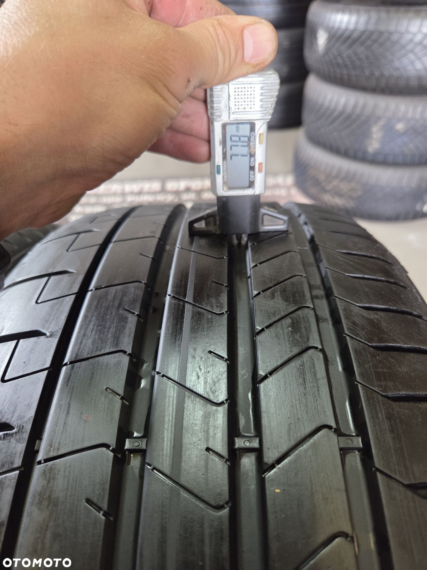 opony używane 255/35R19 Pirelli PZERO TM - 4