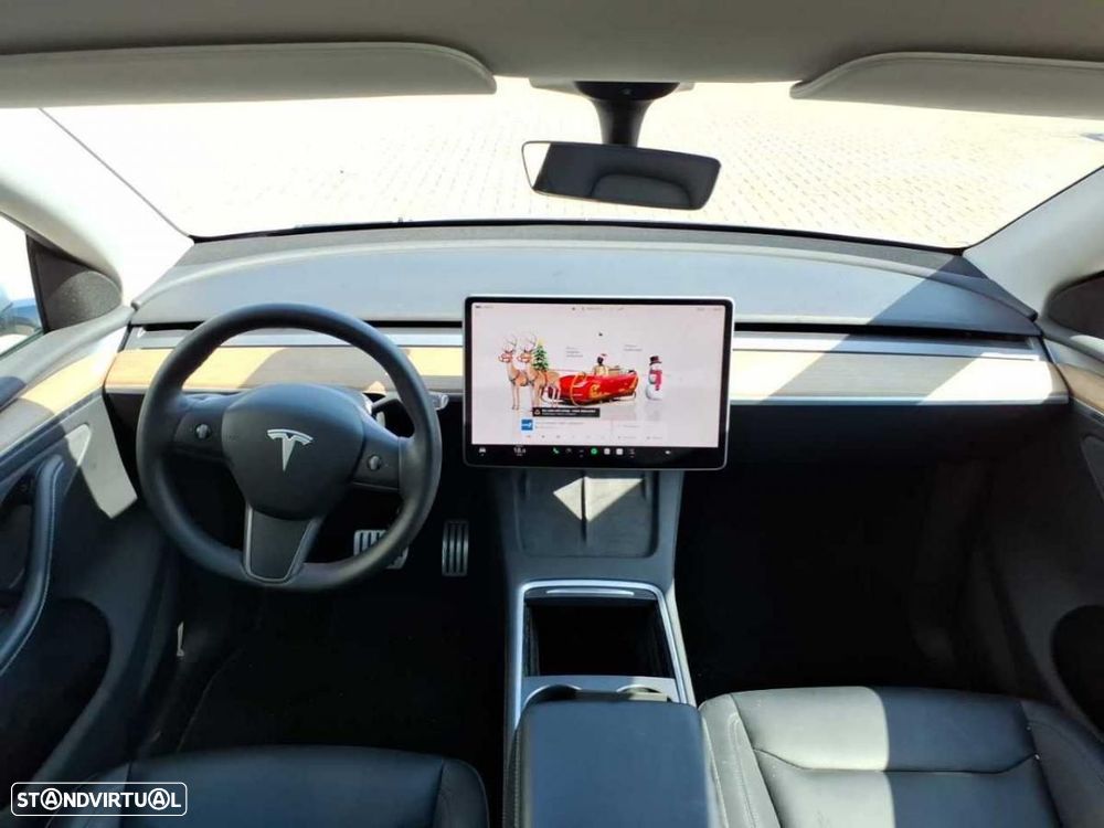 Tesla Model Y Performance Dual Motor AWD - 3