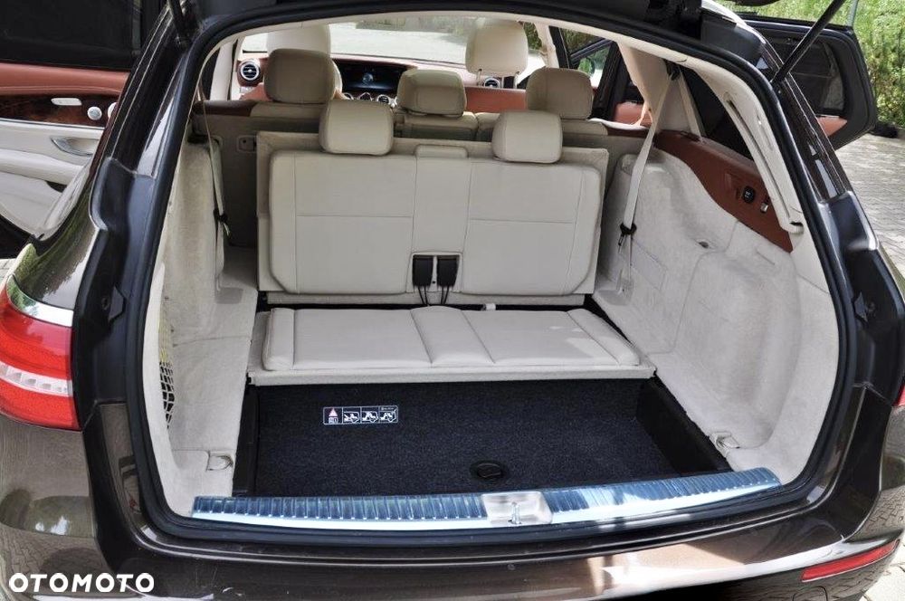 Mercedes-Benz Klasa E 400 4Matic 9G-TRONIC Exclusive - 14