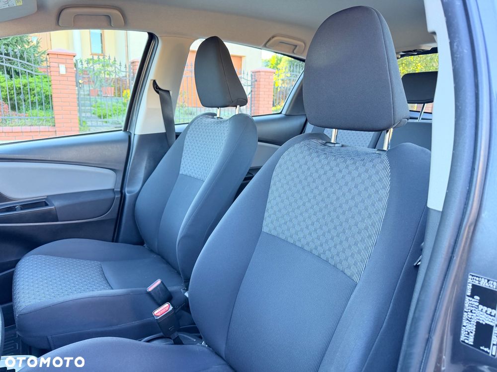 Toyota Yaris - 16
