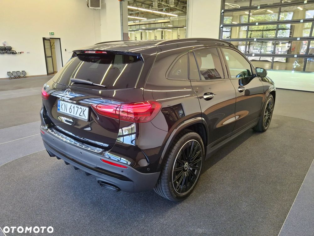 Mercedes-Benz GLA 200 AMG Line - 4