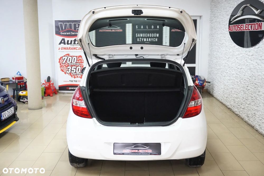 Hyundai i20 1.4 CRDi Comfort - 11