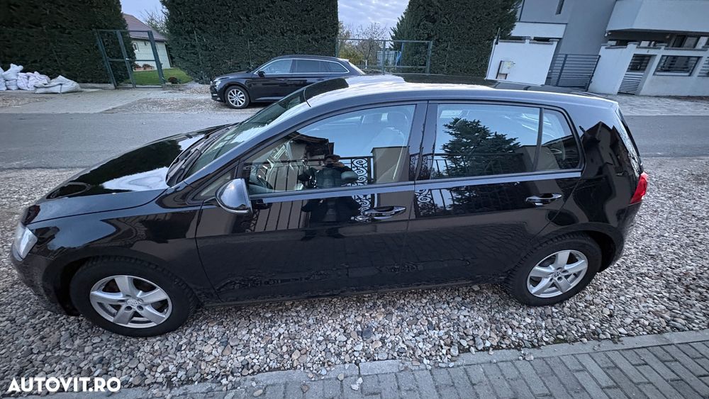 Volkswagen Golf - 9
