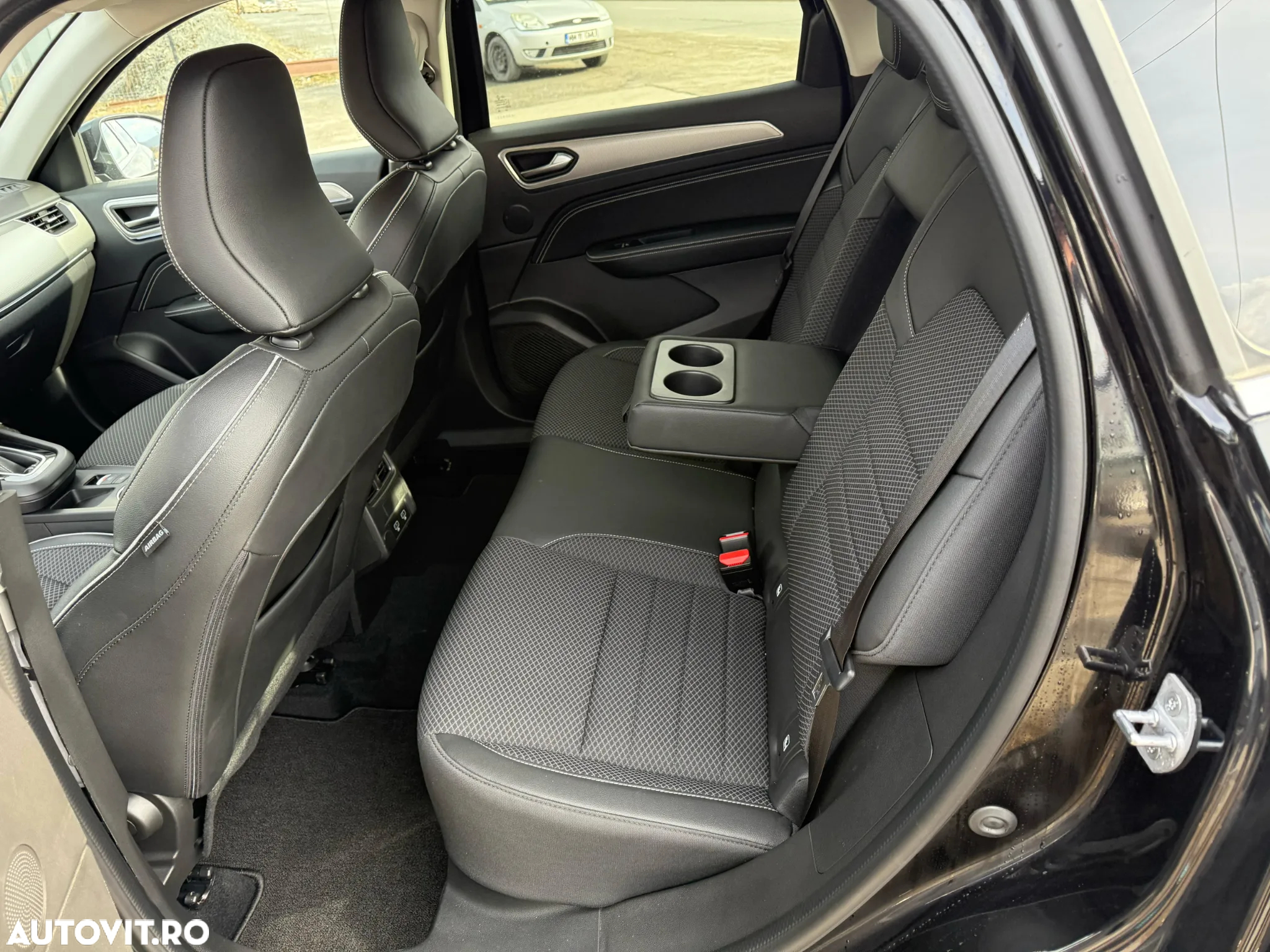 Renault Arkana E-TECH Hybrid 145 E-Tech Engineered - 32