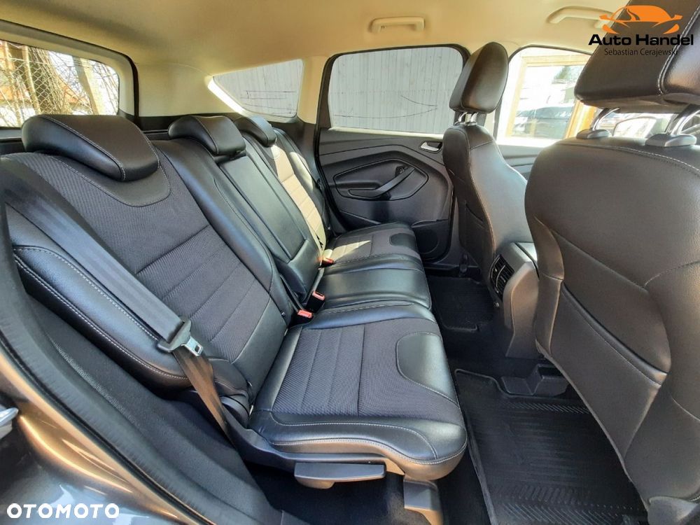 Ford Kuga 1.5 EcoBoost 2x4 Titanium - 33