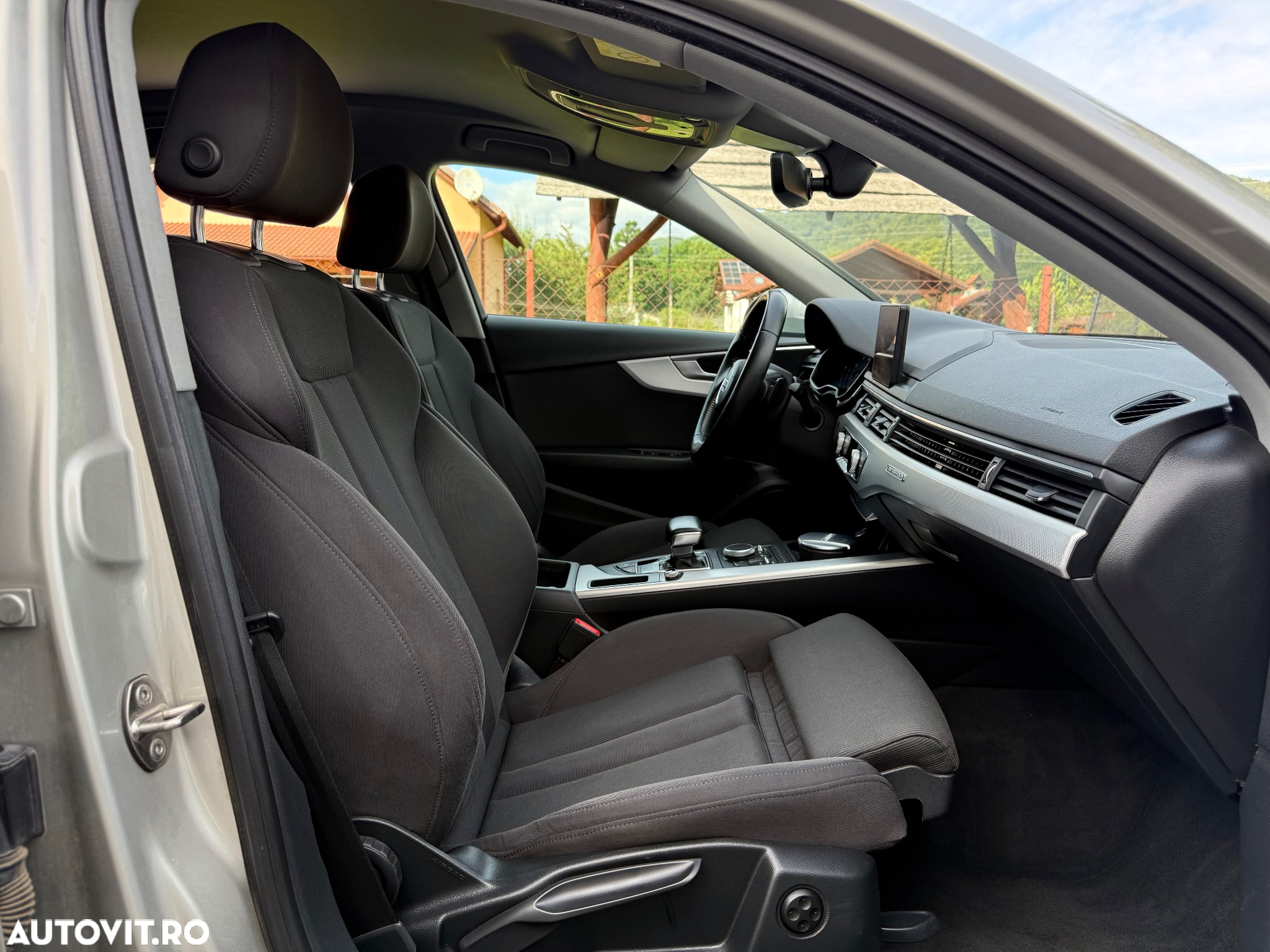 Audi A4 2.0 TDI S tronic quattro design - 13