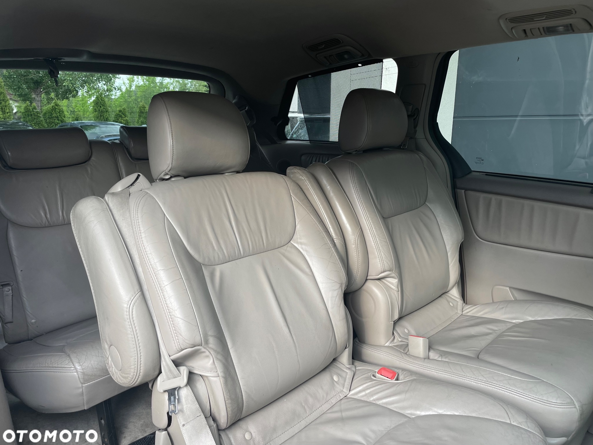 Toyota Sienna - 13