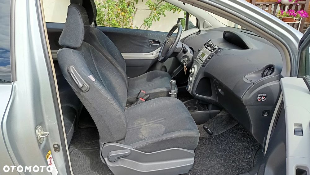 Toyota Yaris 1.3 Luna - 11