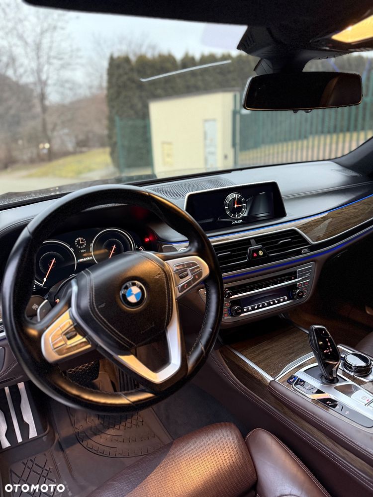 BMW Seria 7 740d xDrive - 17
